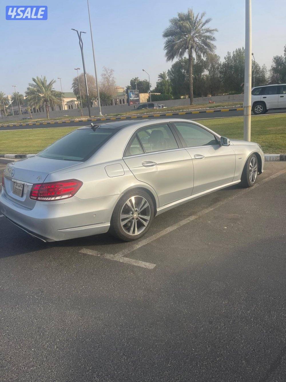 مرسيدسE300 2016 صبغ وكالة بحالة ممتازة1