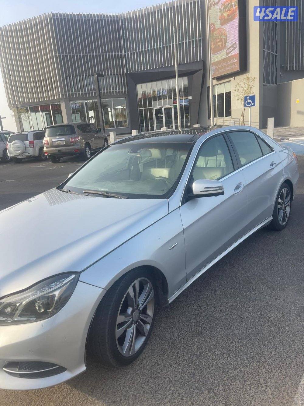 مرسيدسE300 2016 صبغ وكالة بحالة ممتازة2