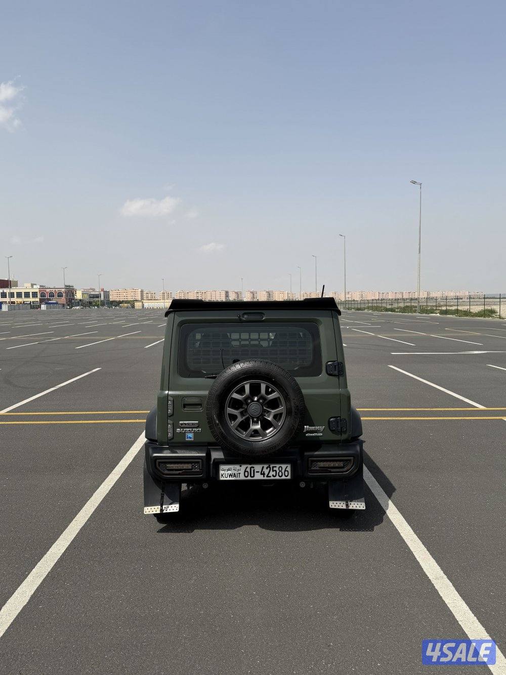 سوزوكي جمني موديل2022 لون اخضر1