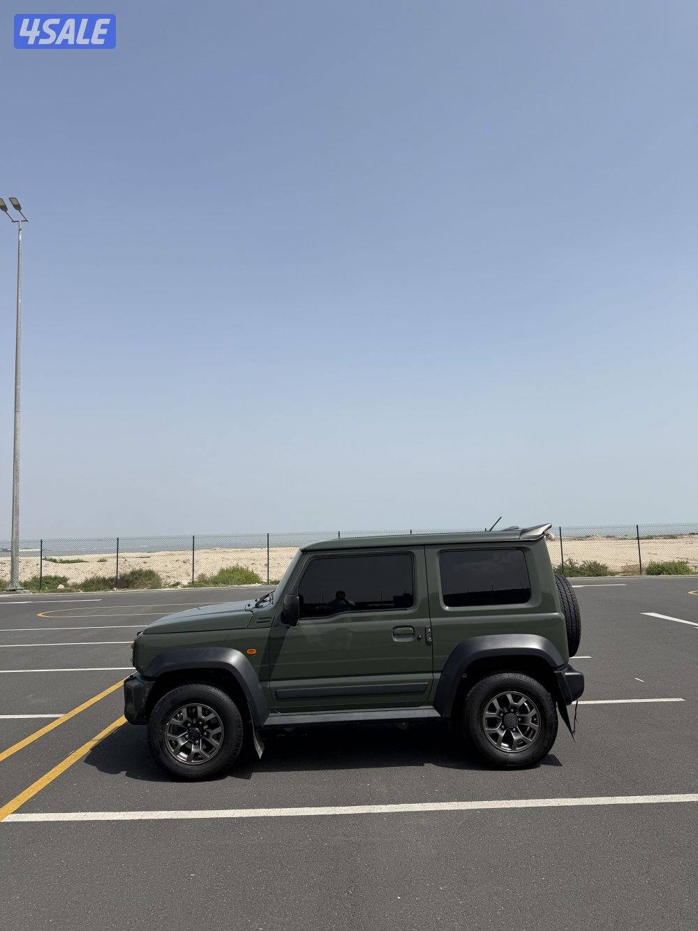 سوزوكي جمني موديل2022 لون اخضر4