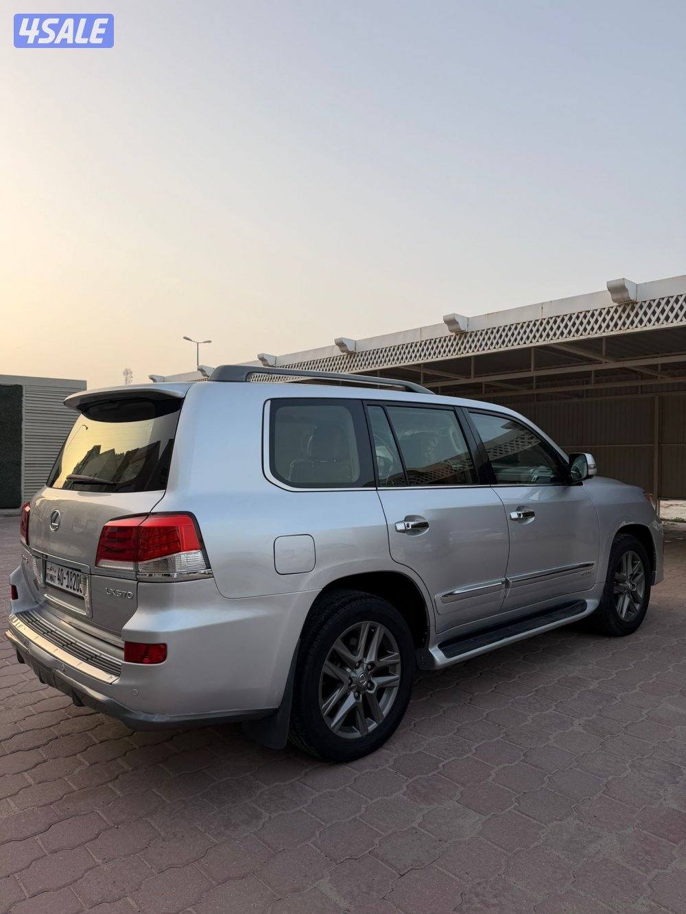 للبيع لكزس 2012 صبغ الوكاله عداده 2203