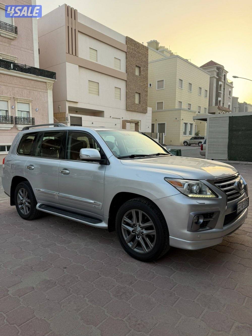 للبيع لكزس 2012 صبغ الوكاله عداده 2205