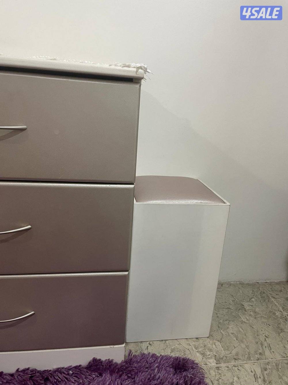 غرمة نوم بحالة ممتازة تفصال الكويت3