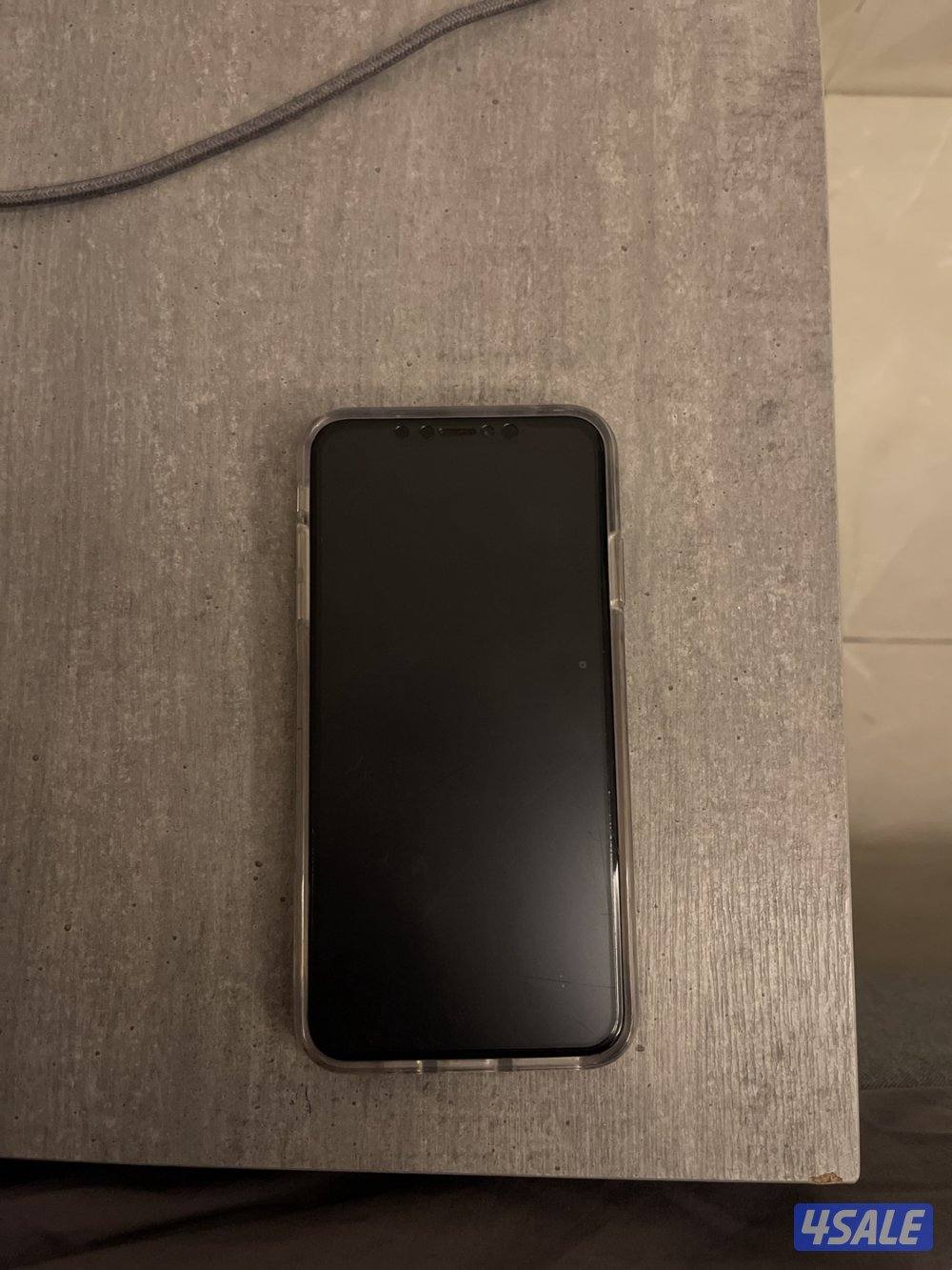 ايفون x مستخدم ويشتغل زين1