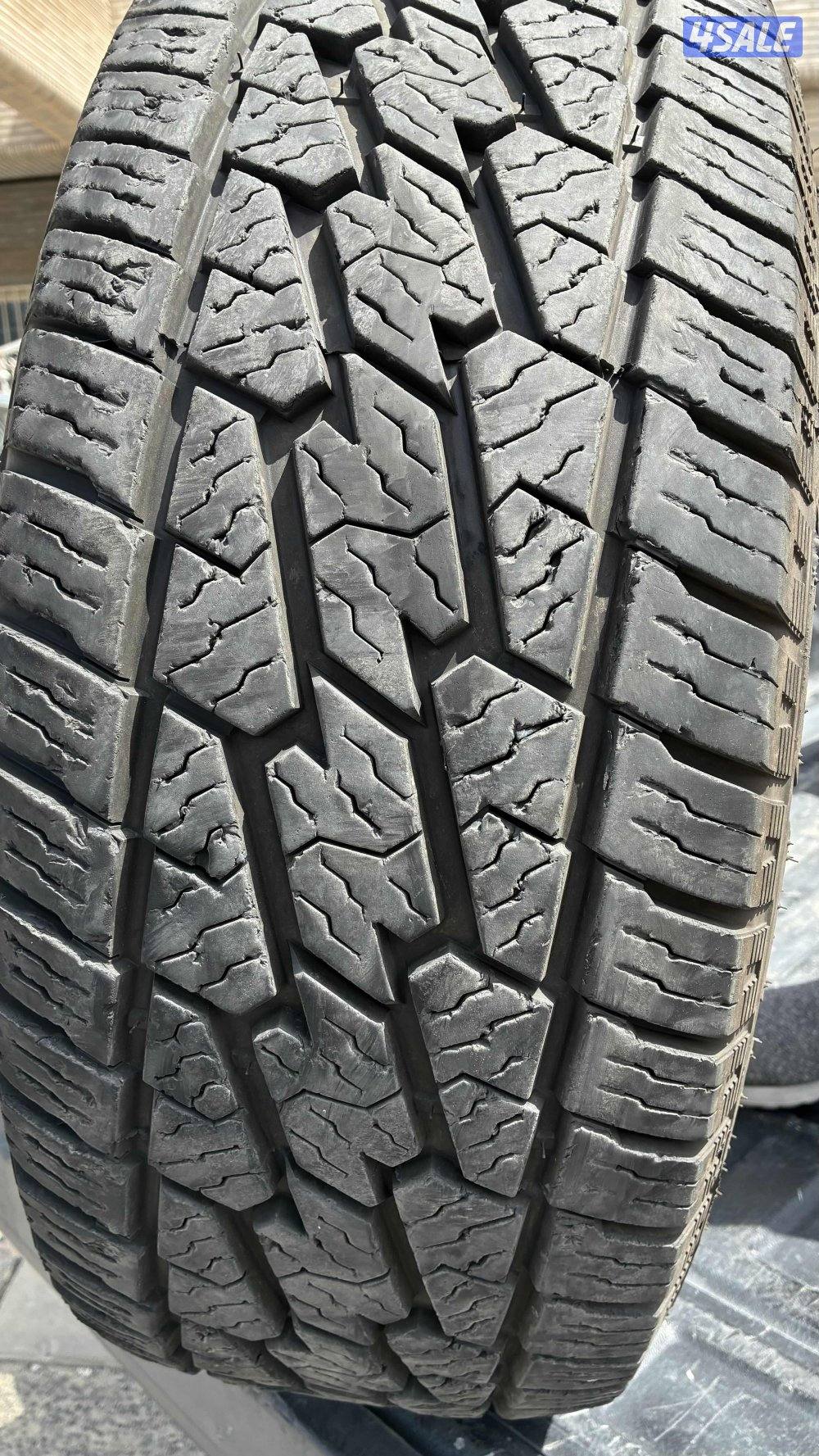 تواير ربع حجري شبه جديده0