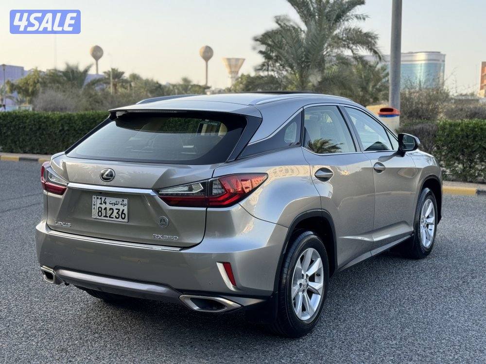 لكزس RX350 موديل 2016 بحاله ممتازه جدا3