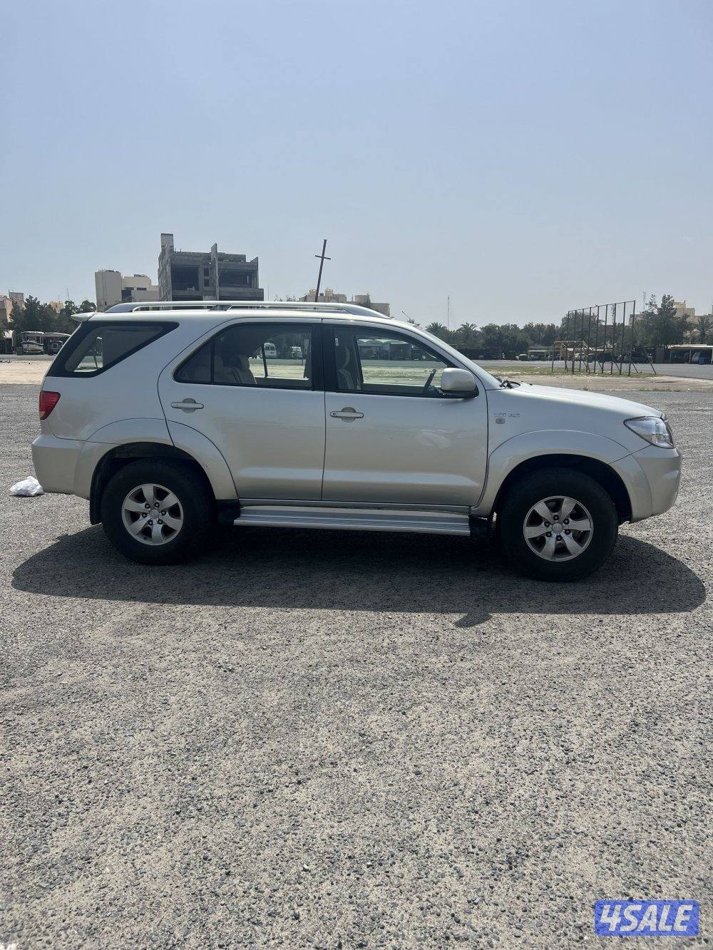 للبيع جيب فورتنر بحالة الوكالة3