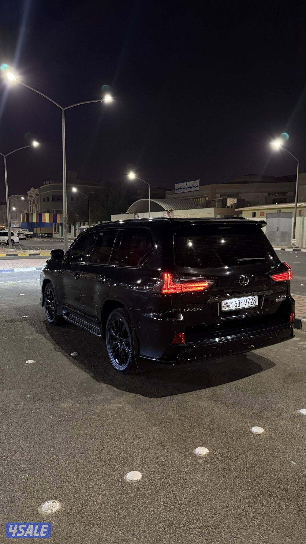 جيب لكزس بلاك اديشن اصلي4