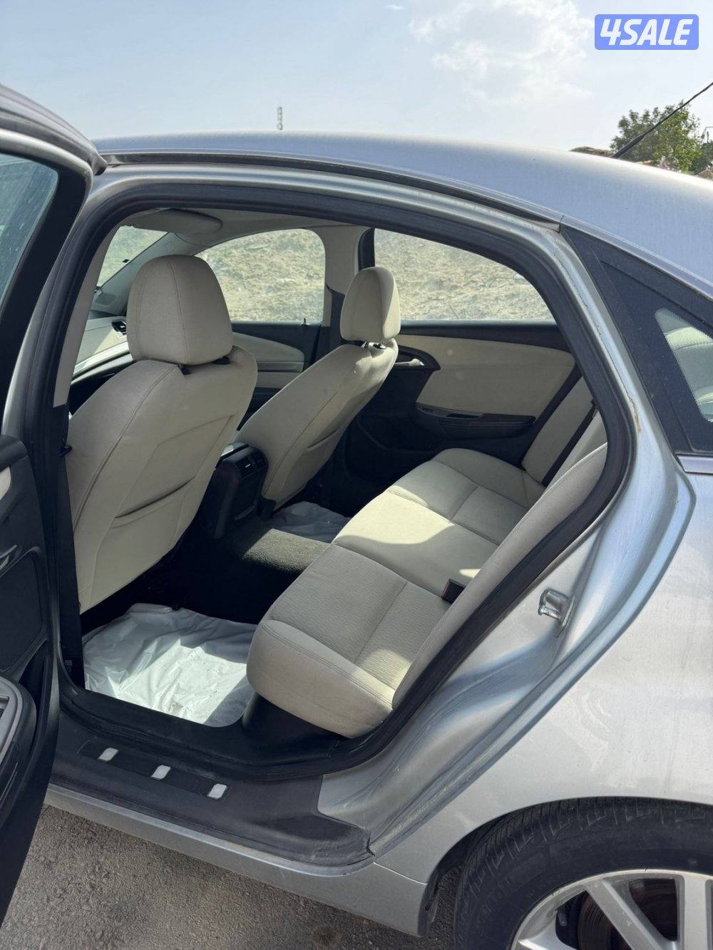 كابرس ١٤ عداد ٢٩٠ كل شي فيه نظيف ماعدا المكينه فيها صوت يحتاج تصليح9