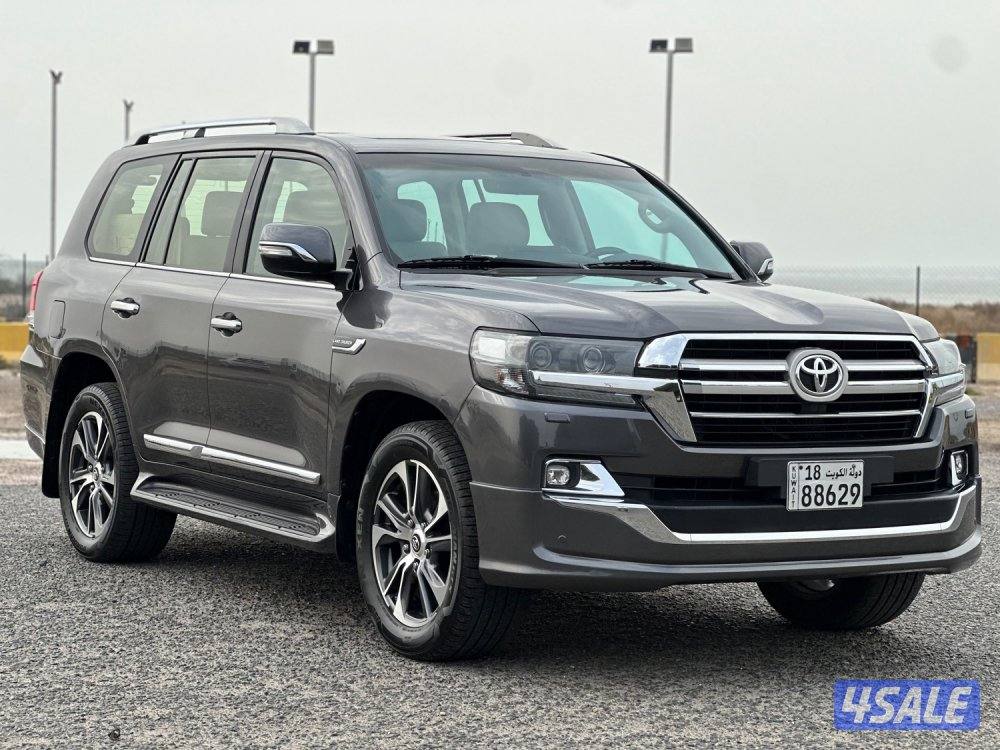 للبيع لاندكروزر جراند تورنج ماشي ١٦٠ الف كيلو1