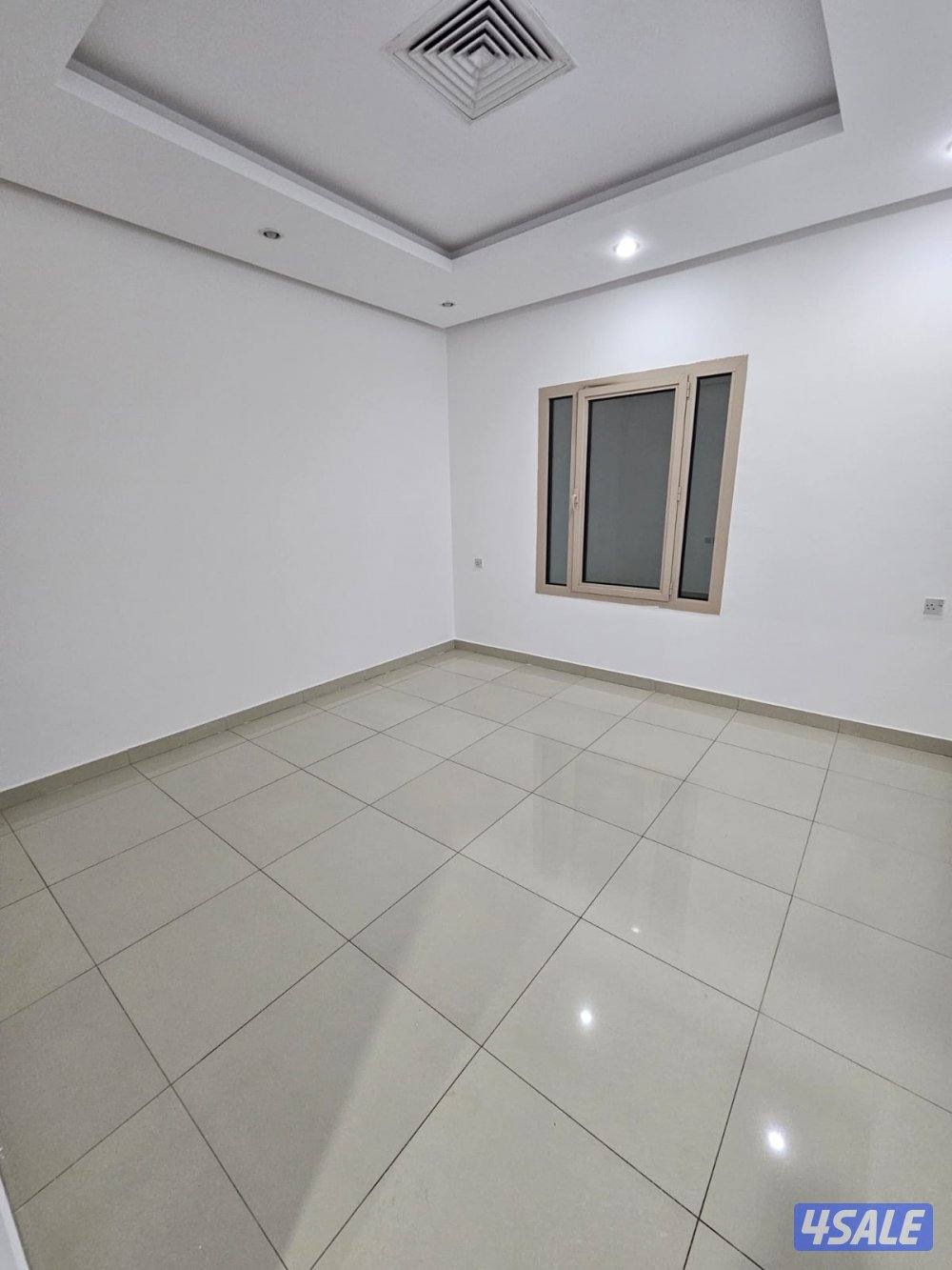 للايجار شقه بالصباحيه ق ٢ و ٣3