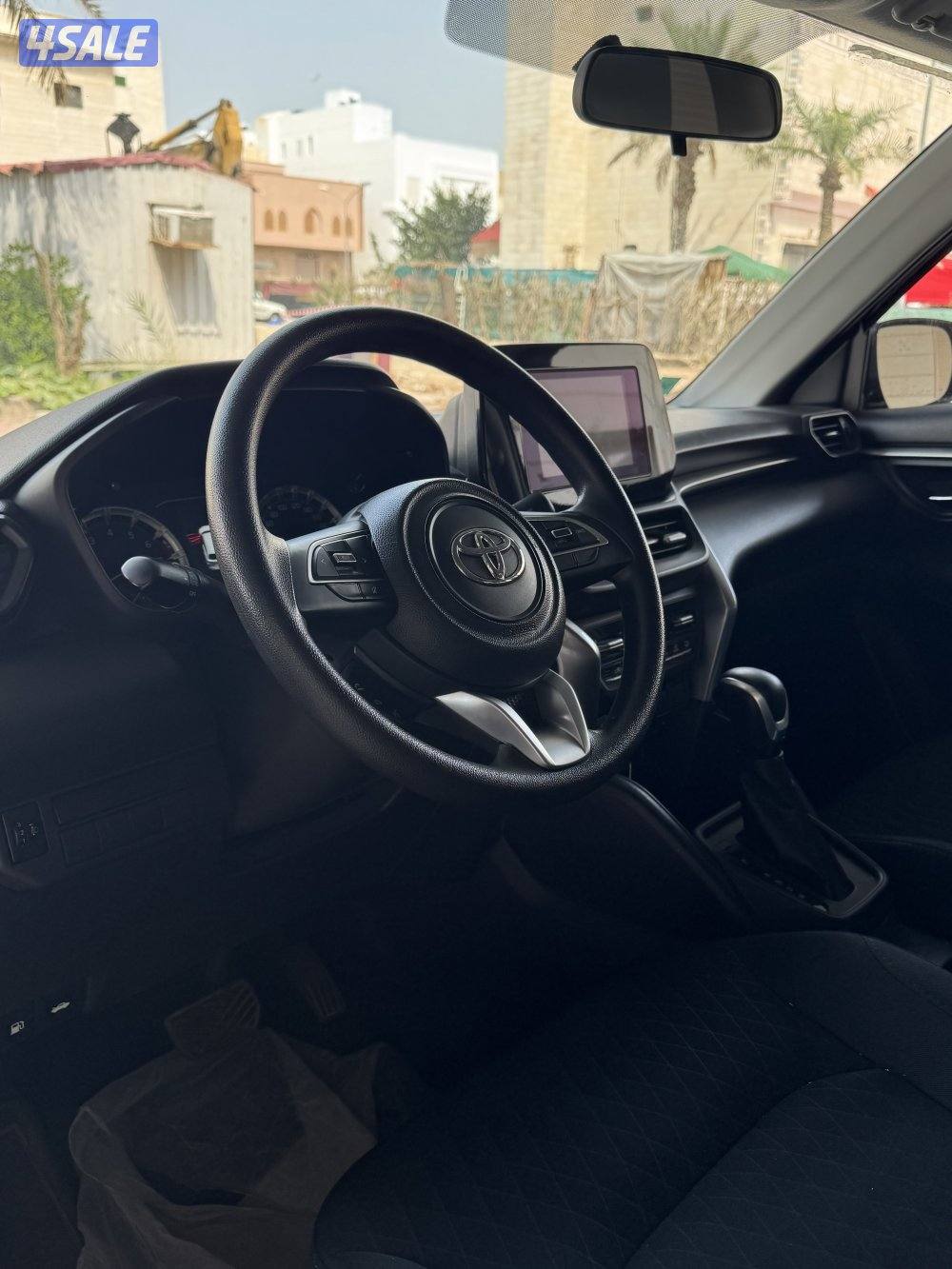 تويوتا أوربان كروزير 25 ممشى 17ألف بعض الزلوغ بالصور السياره صبغ وكاله3