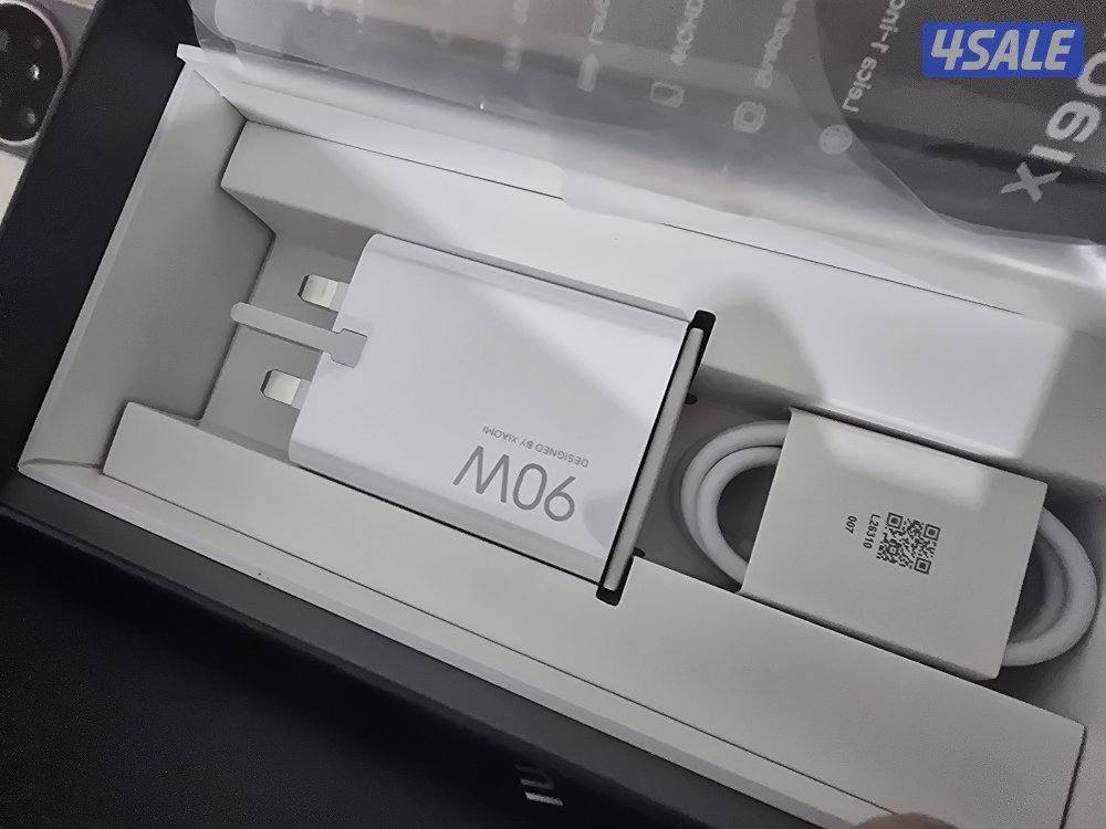 شاومي15 الترا عملاق التصوير رام16ذاكره512 استعمال شهر ونصف3