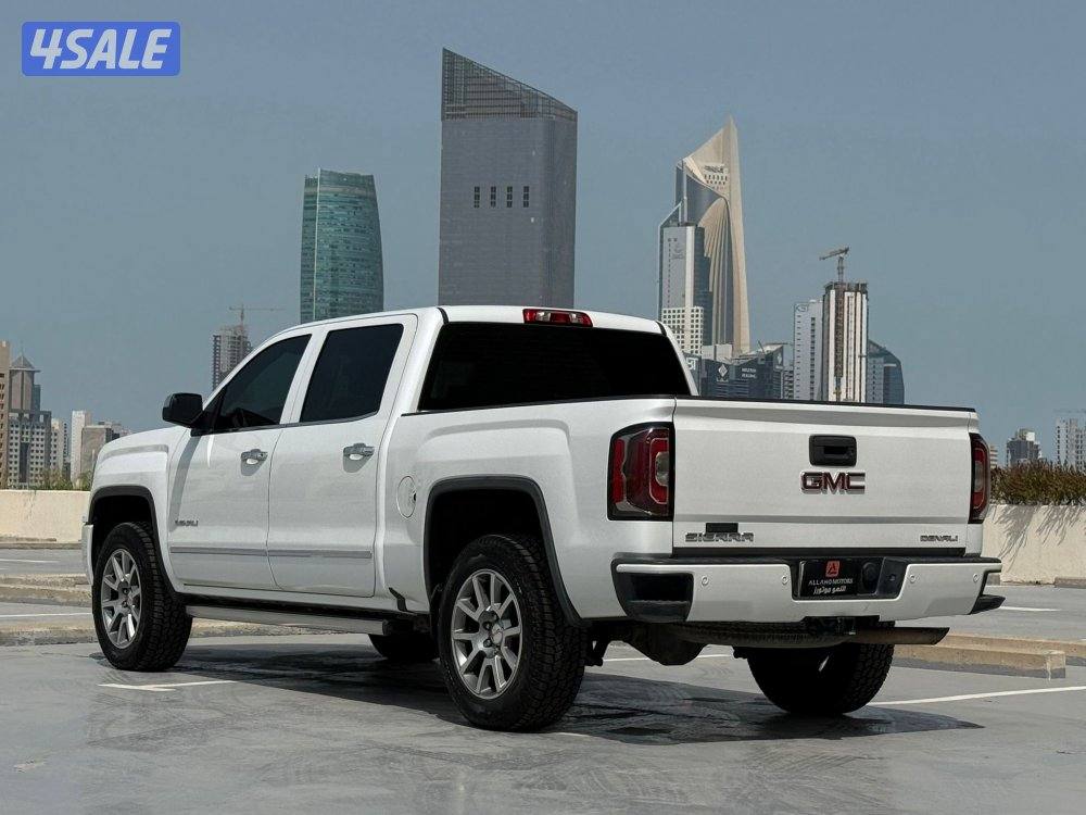 وانيتDENALI موديل2016 عداد115الف وارد بهبهاني سيرفس منتظم5