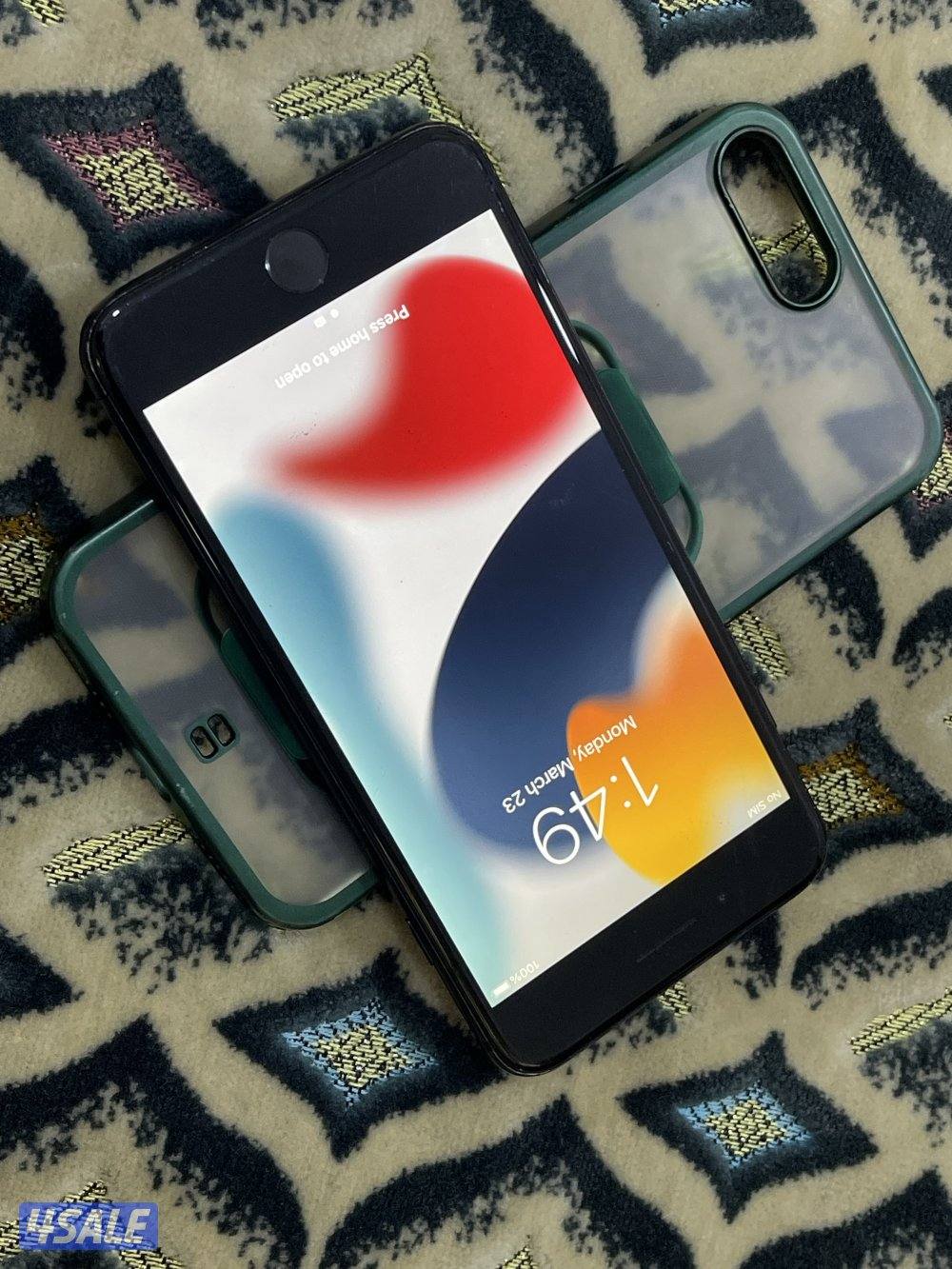 ايفون 7 بلس الكبير 256 جيجابايت بطارية 100 نظيف وشغال تمام مع الكفر0