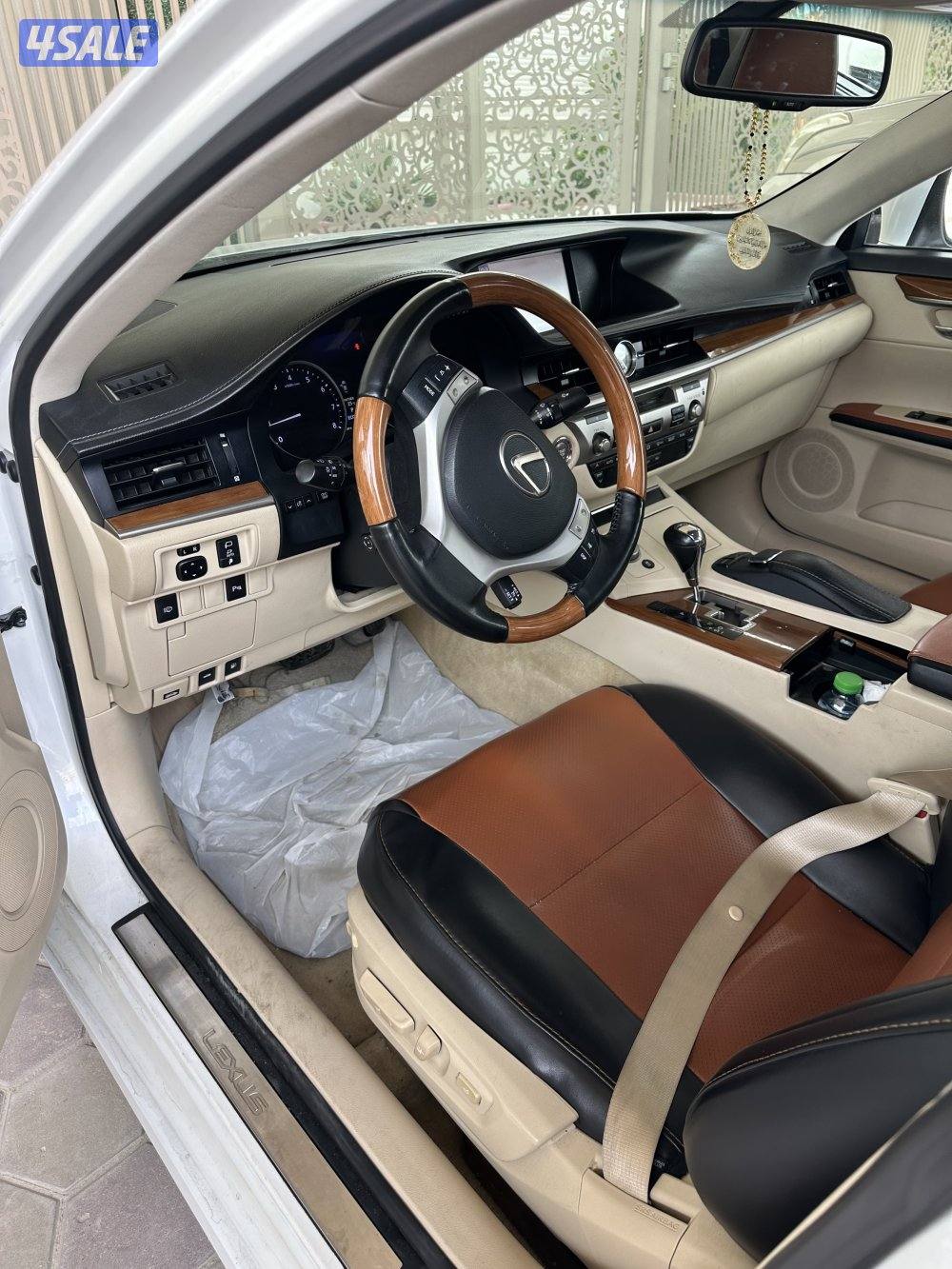 للبيع لكزس. 2013  ماشي ٢٨٦شرط وكاله1