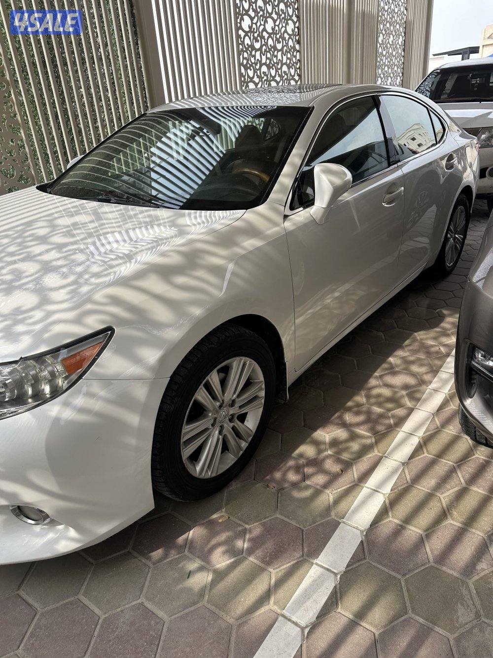 للبيع لكزس. 2013  ماشي ٢٨٦شرط وكاله9