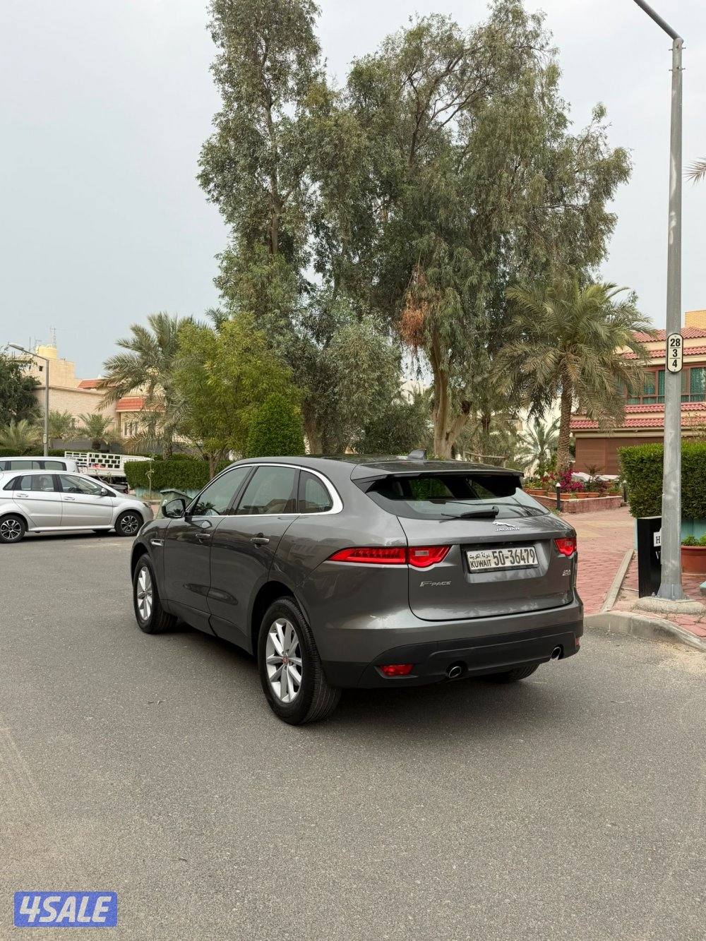 المسايل للبيع جيب جاكوار2