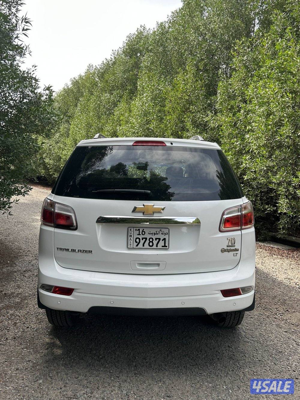 للبيع تريل بليز شفر لون ابيض نظيف جدا ممشى قليل 30 الف3