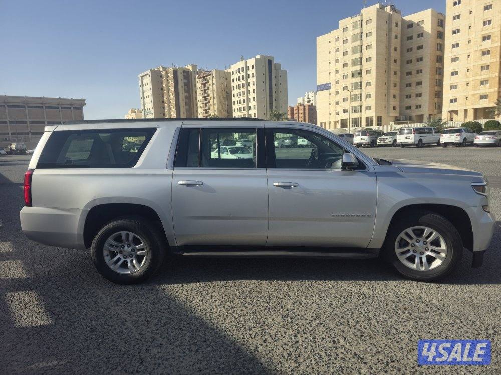 Chevrolet Suburban 2017 model 83000 km silver colour v84