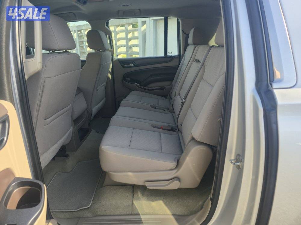 Chevrolet Suburban 2017 model 83000 km silver colour v813