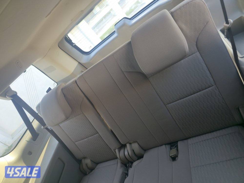 Chevrolet Suburban 2017 model 83000 km silver colour v814