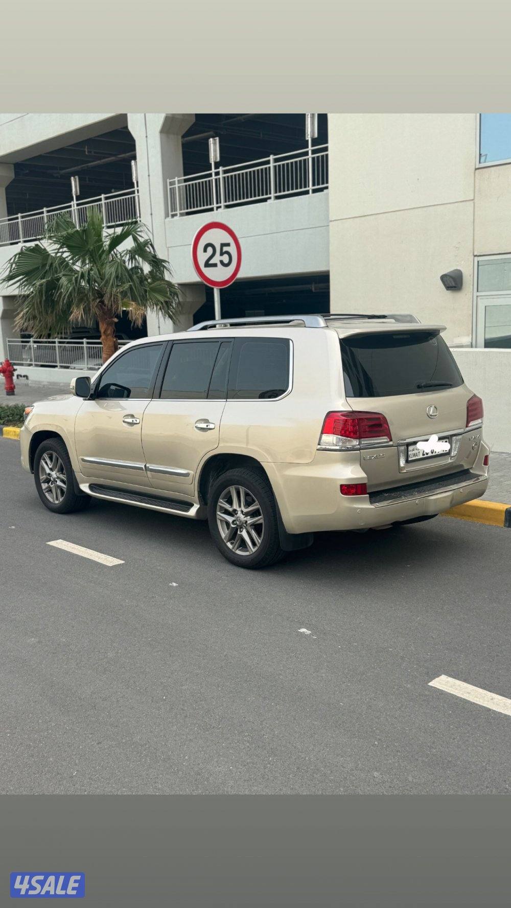 للبيع لكزس درجه الاولئ0