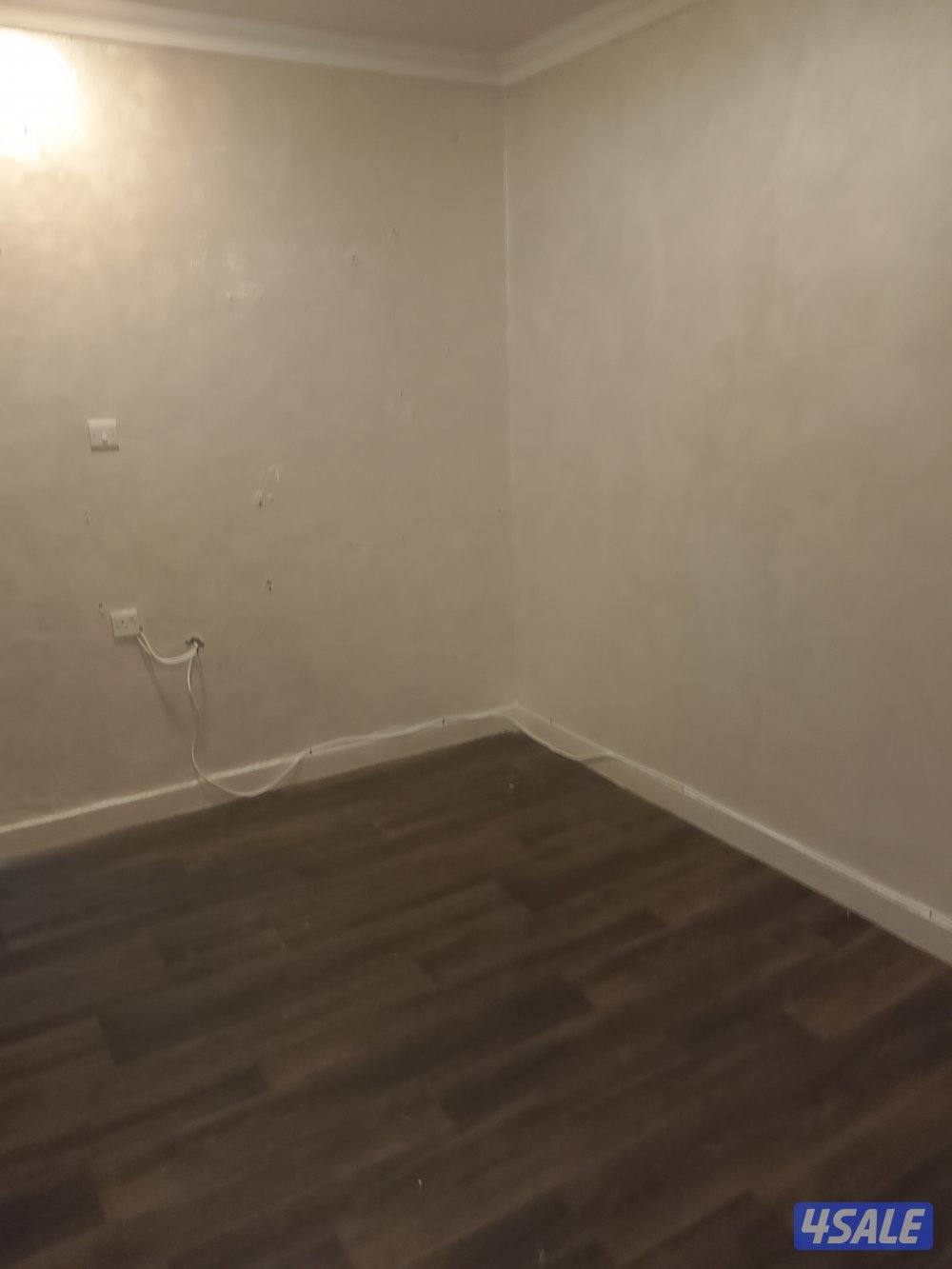 شقه للايجار بحولي غرفه وصاله وحمام ومطبخ6