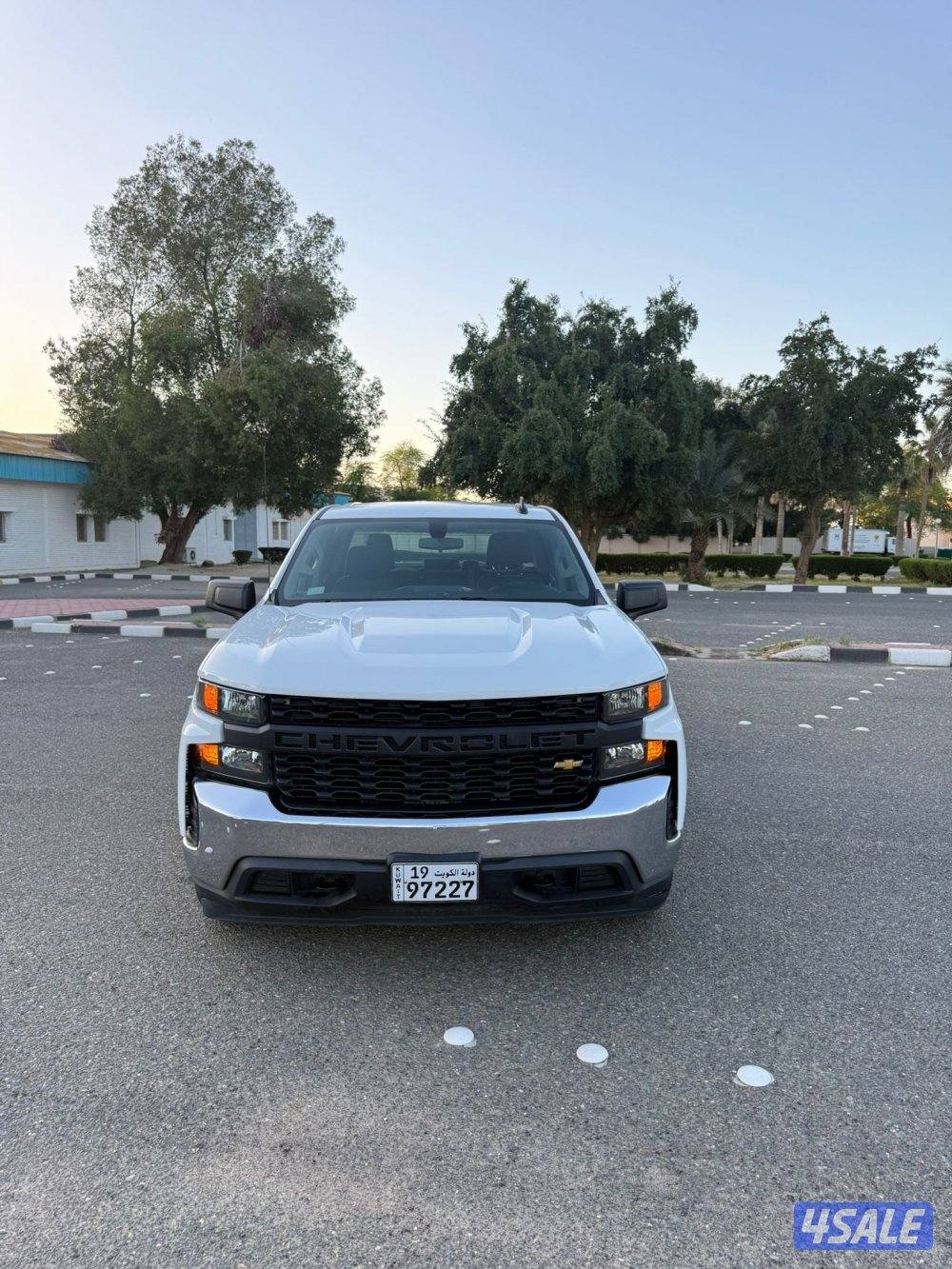 للبيع سلفرادو 2021 ماشي 95 بحاله الوكاله دبل قير غمارتين شاصي قصير2