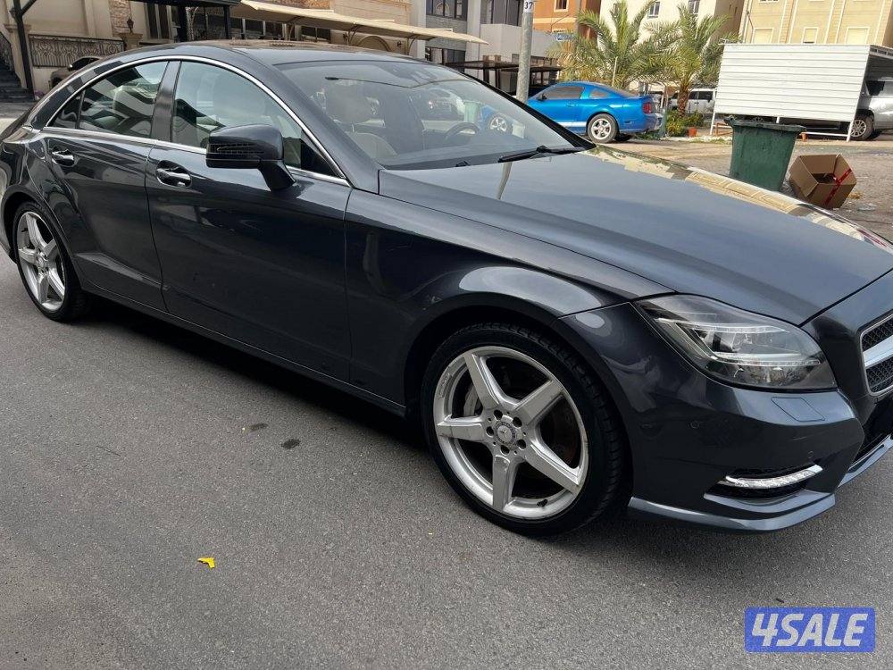 للبيع CLS500 - 2013 بحاله ممتازه جداً عداد 810000
