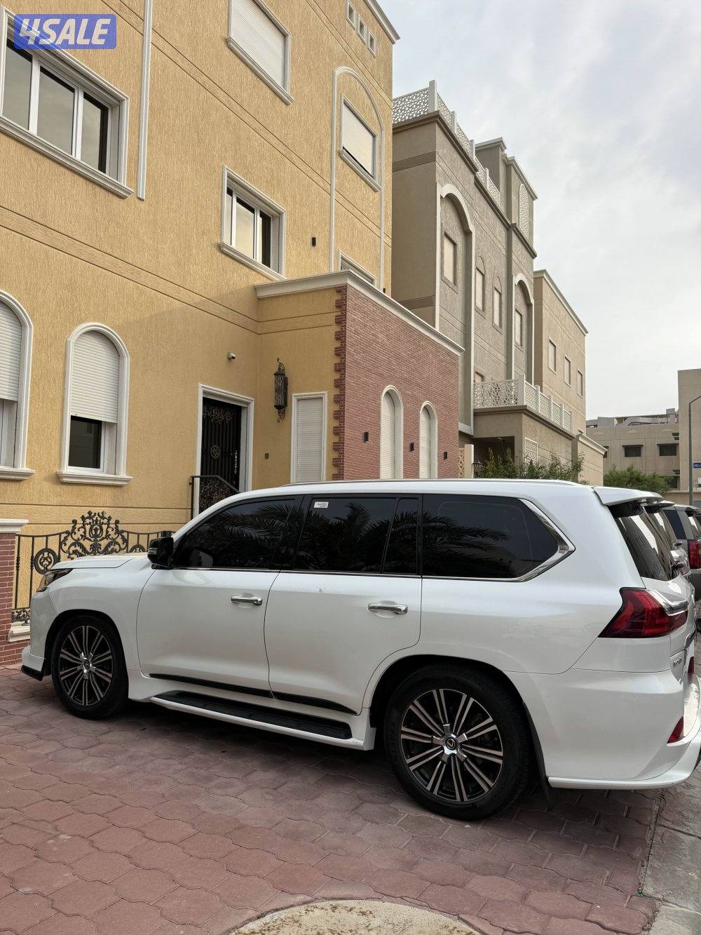 للبيع لكزس0