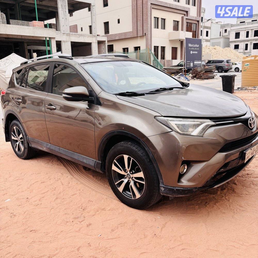 توبوتا راف 4 )20171