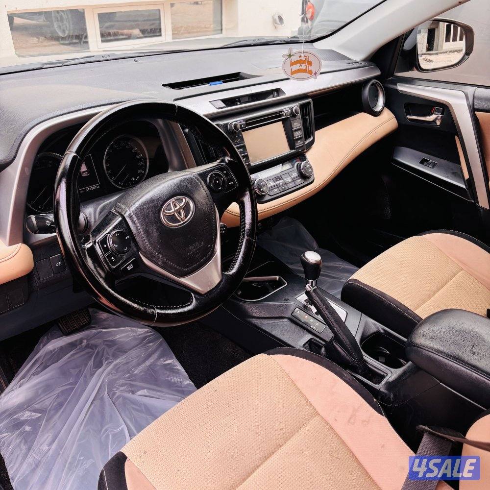 توبوتا راف 4 )20173