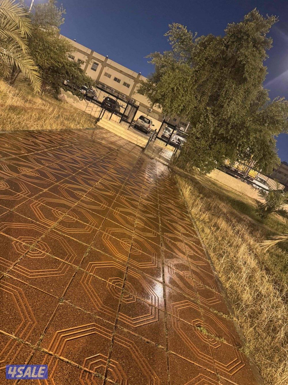 للايجار مخزن  في صباح الناصر ق 2  والأندلس مساحه كبيره م1