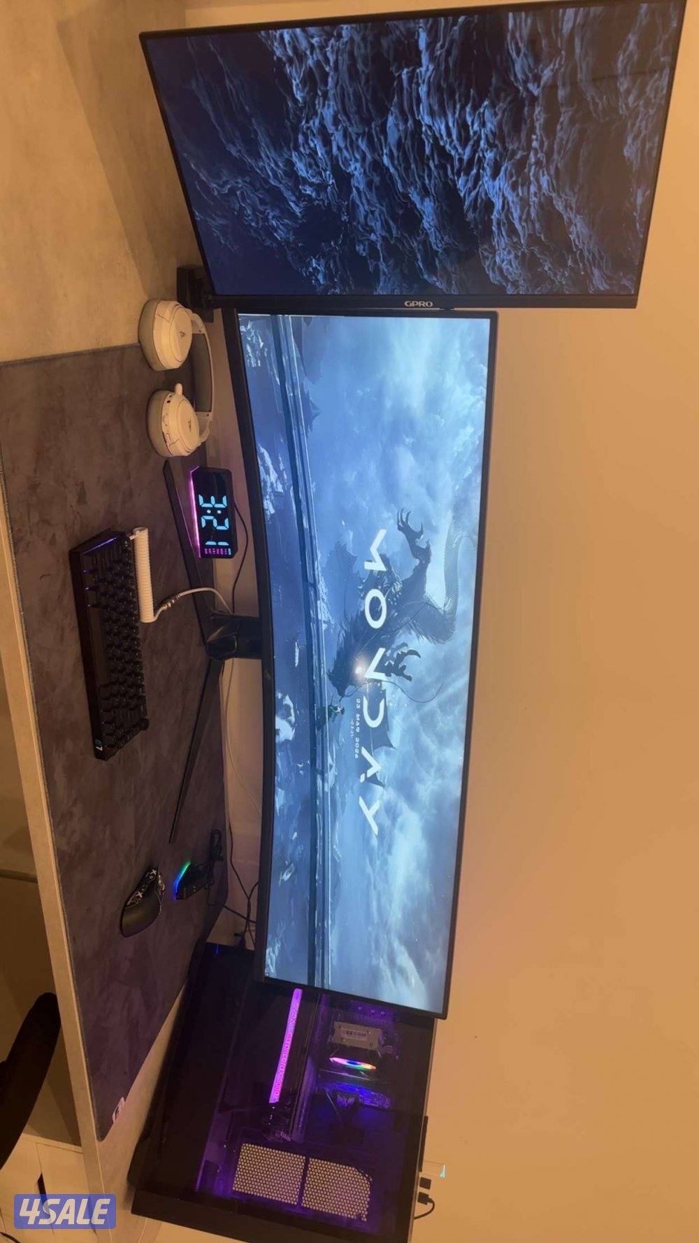 شاشه asus rog للبيع مستعمله ونظيفه شاشه قيمنق4