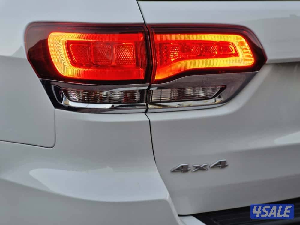 جيب جراند شيروكي 20213