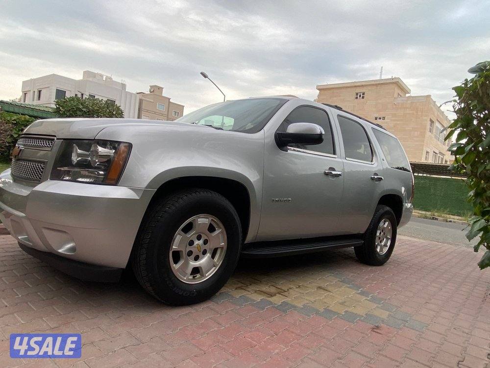منطقه السره تاهو 2010 نوعLT وارد الغانم عداد 240.000 km صيانه عامه3