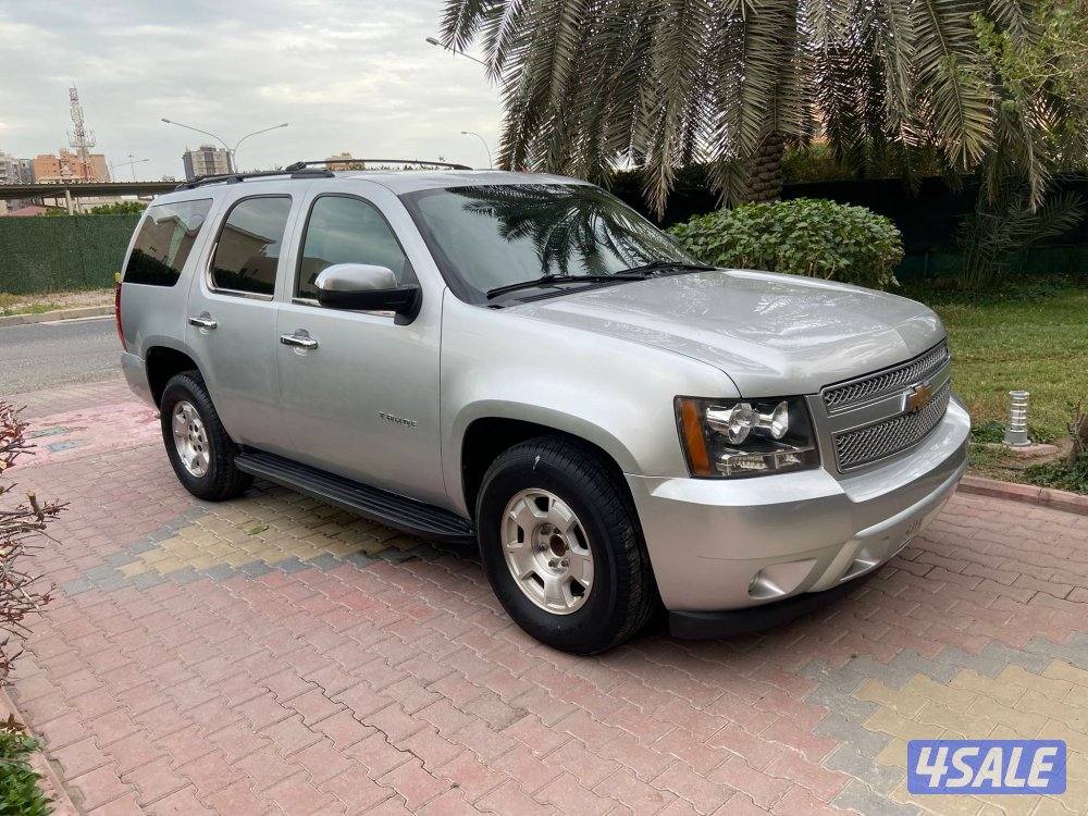 منطقه السره تاهو 2010 نوعLT وارد الغانم عداد 240.000 km صيانه عامه8