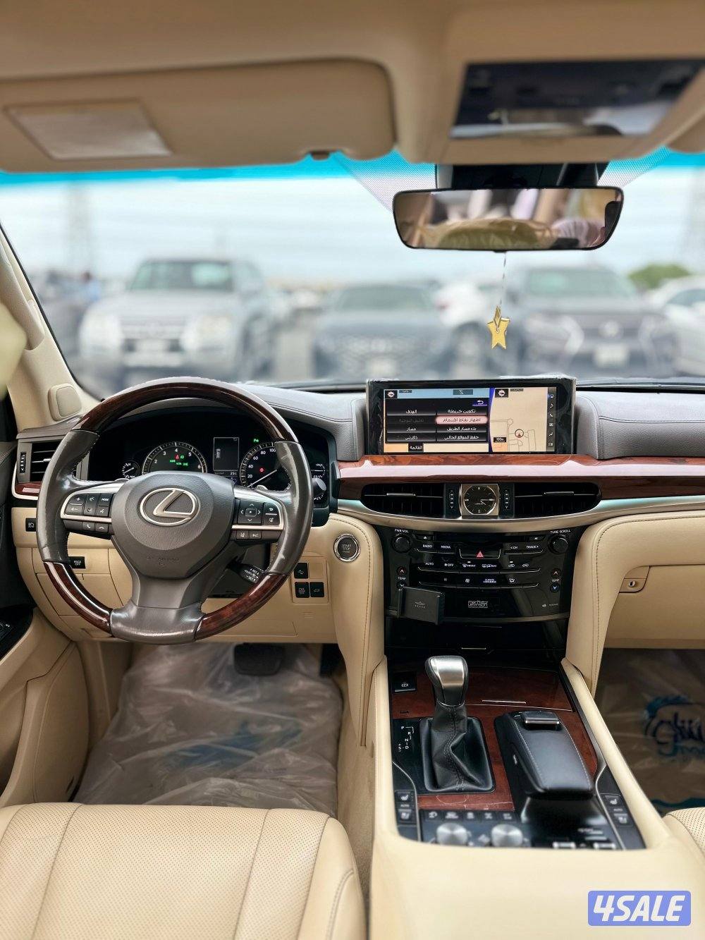 لكزس LX570 الساير موديل 2017 عداد 2239