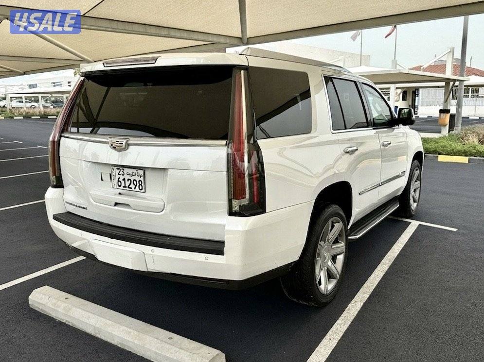 كاديلاك اسكاليد - الموديل:2016 - العداد1906