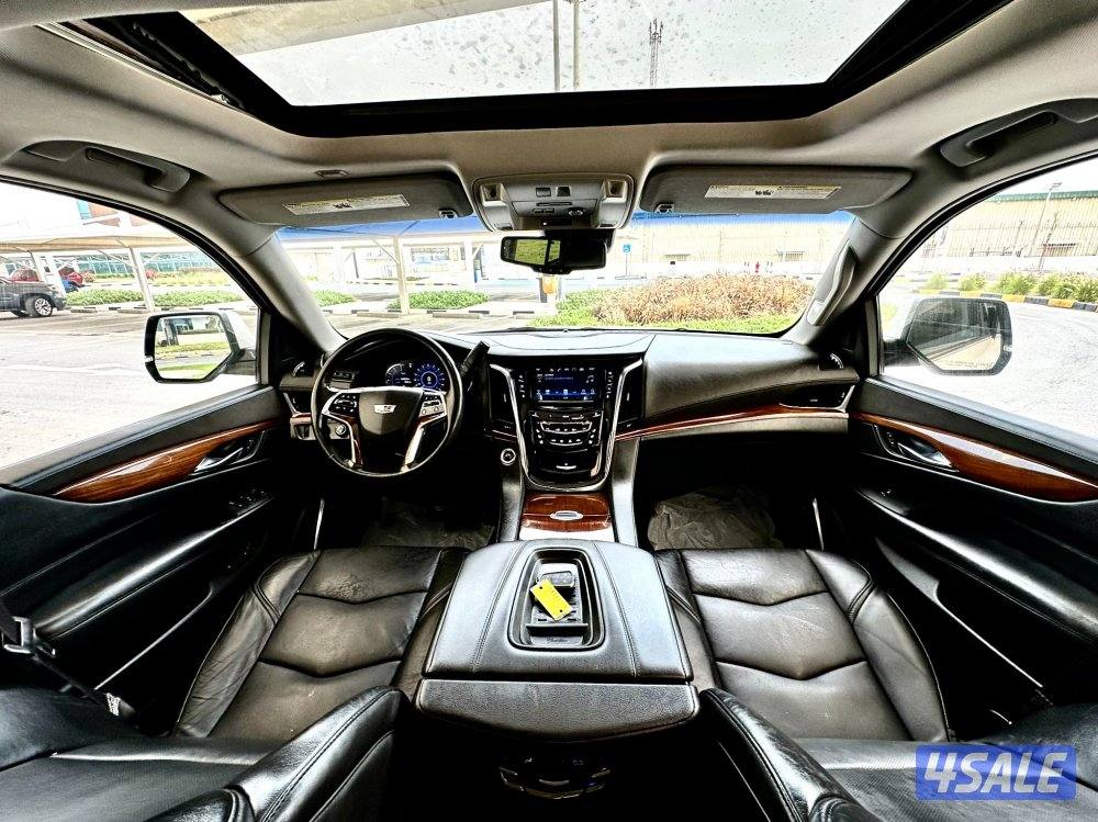 كاديلاك اسكاليد - الموديل:2016 - العداد19010