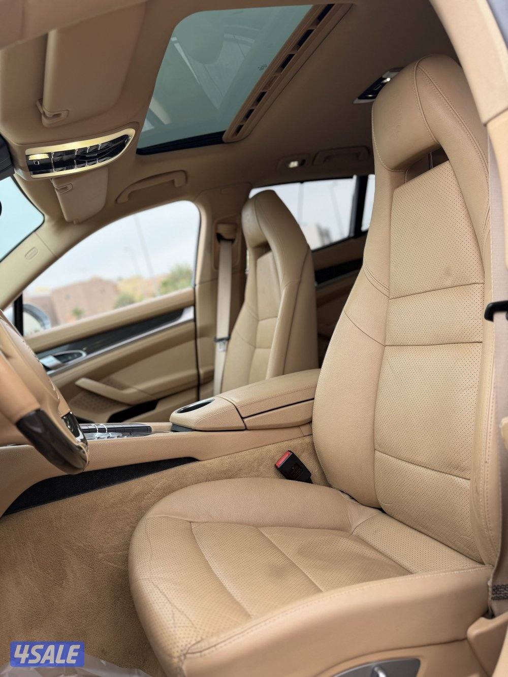 بورش باناميرا 201412