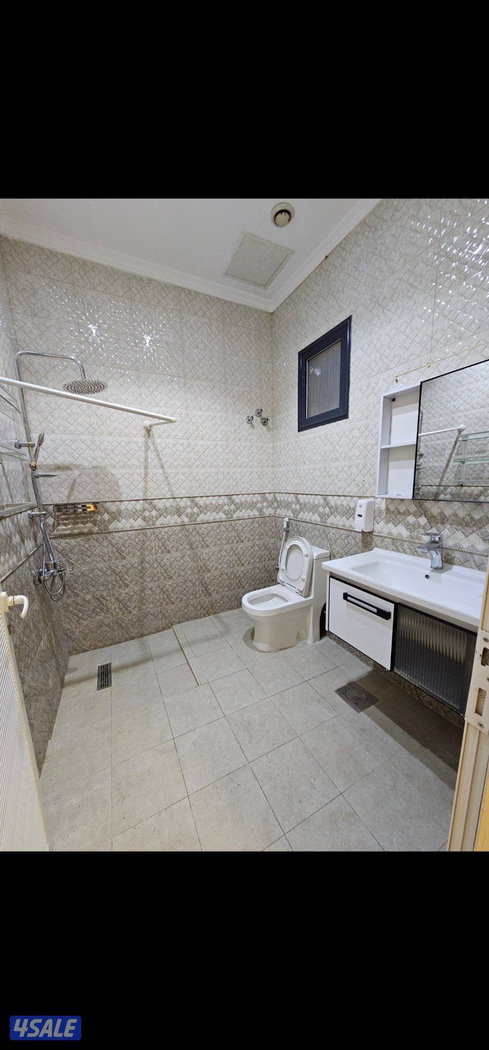 للايجار دور ارضي ابوفطيره مع حوش6