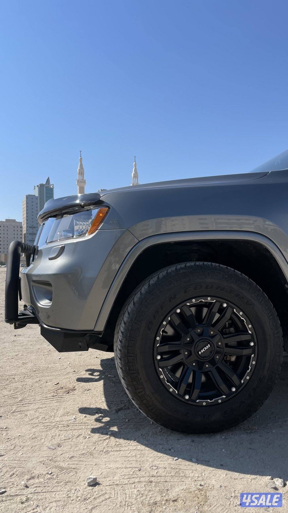 جيب جراند شيروكي لاريدو 2012 مجهز اوفرود0