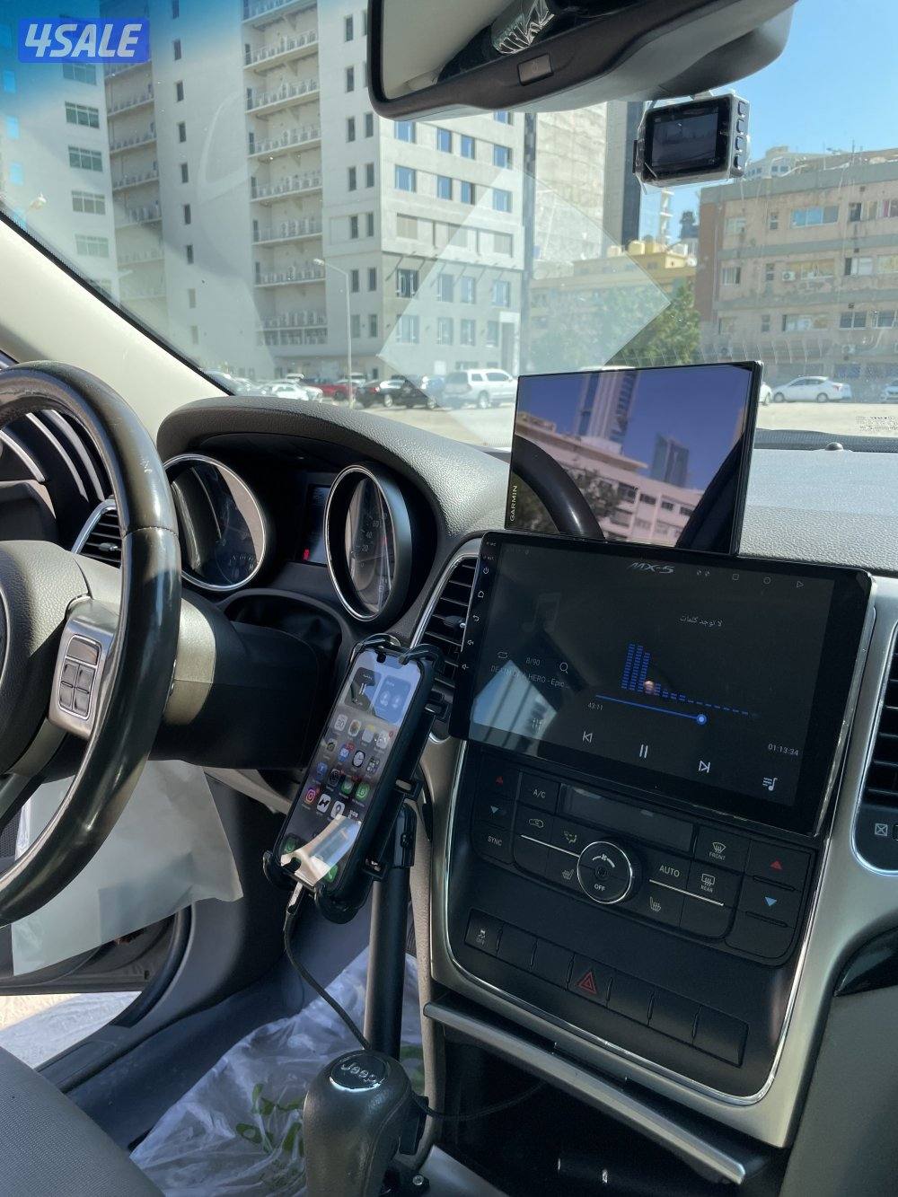 جيب جراند شيروكي لاريدو 2012 مجهز اوفرود2