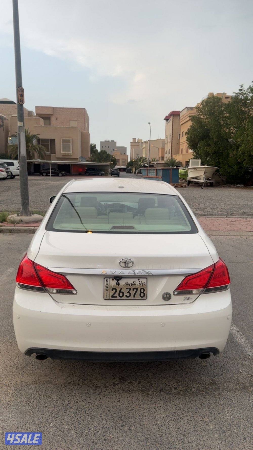 البيع افالون20122