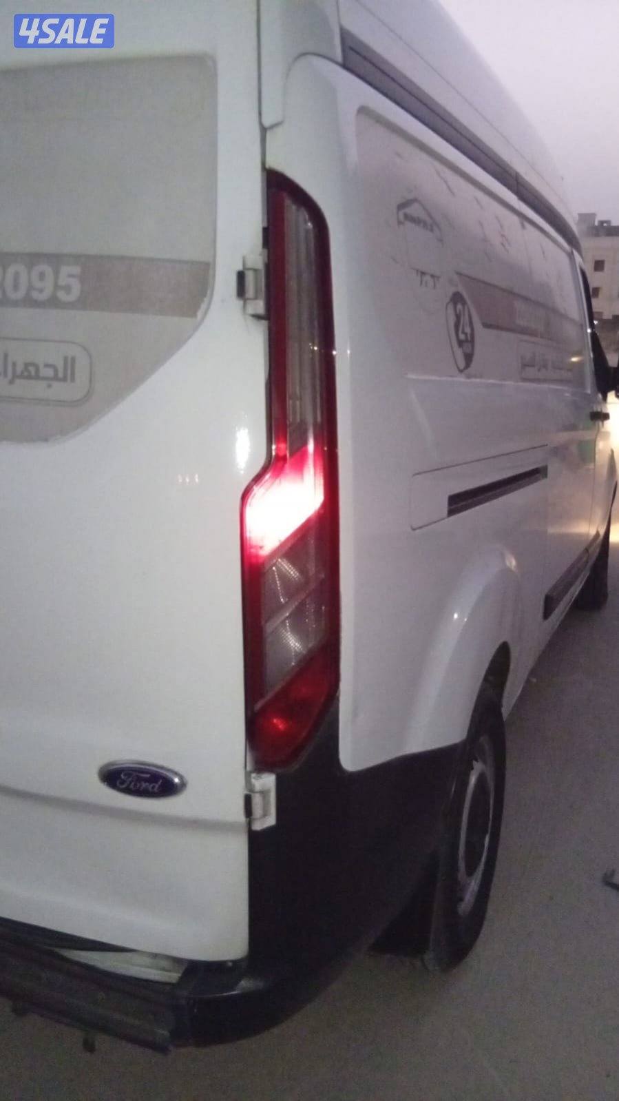 باص فورد ترانزيت موديل 20200