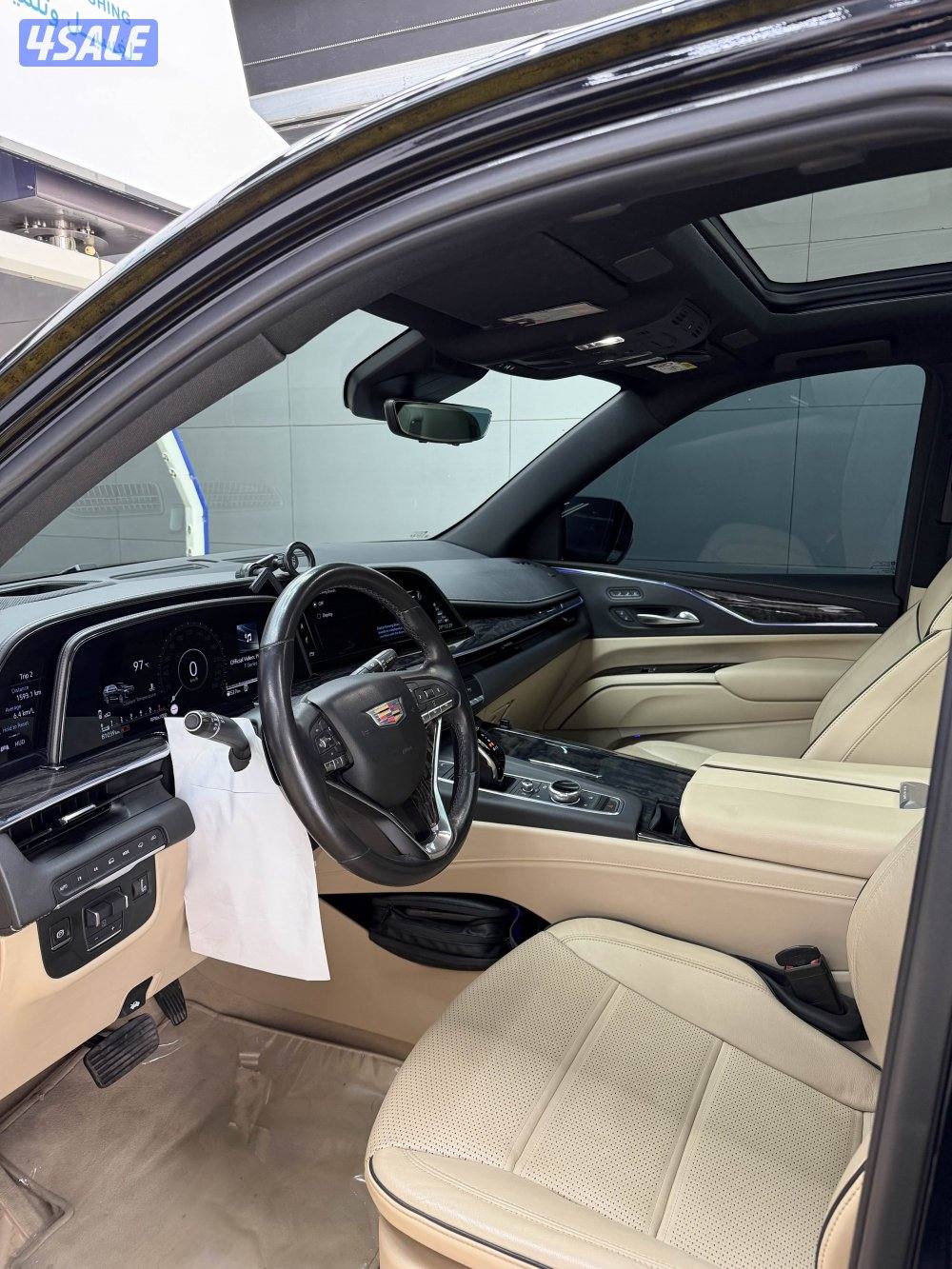 للبيع اسكاليد 20212