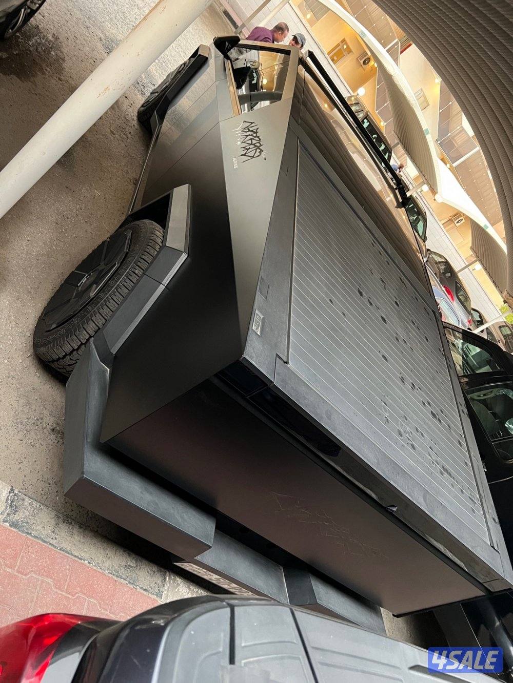 سايبر تراك موديل 2024 عداد15 الف فل ابشن خالية من حوادث شرط الفحص5