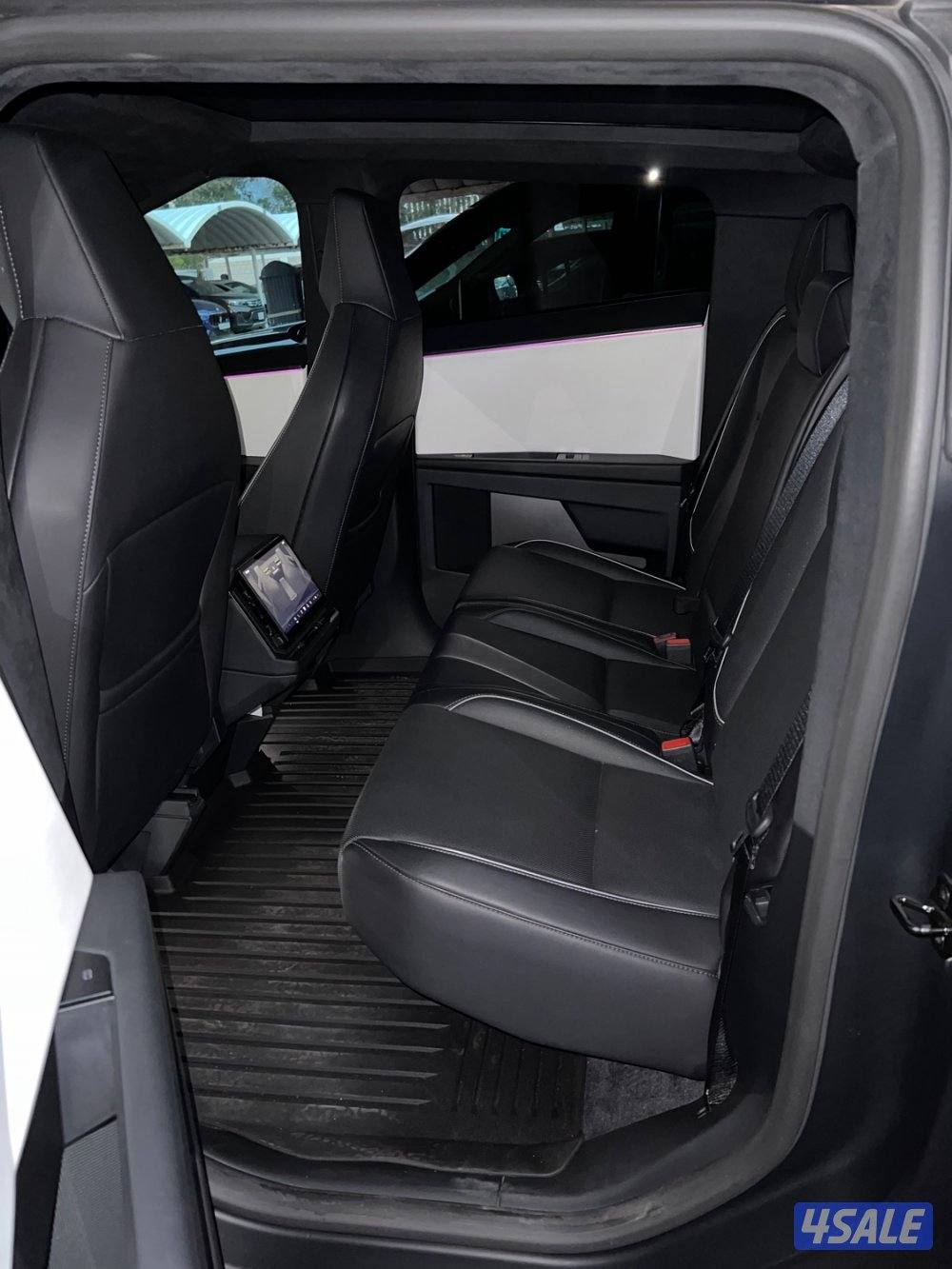 سايبر تراك موديل 2024 عداد15 الف فل ابشن خالية من حوادث شرط الفحص6